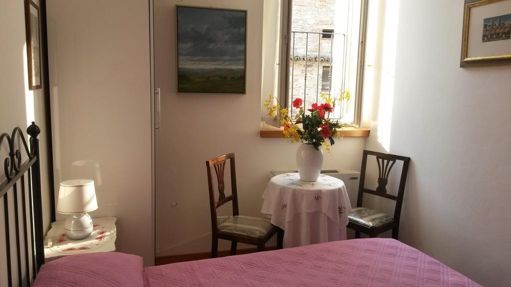 Camere Carli Ассизи Экстерьер фото